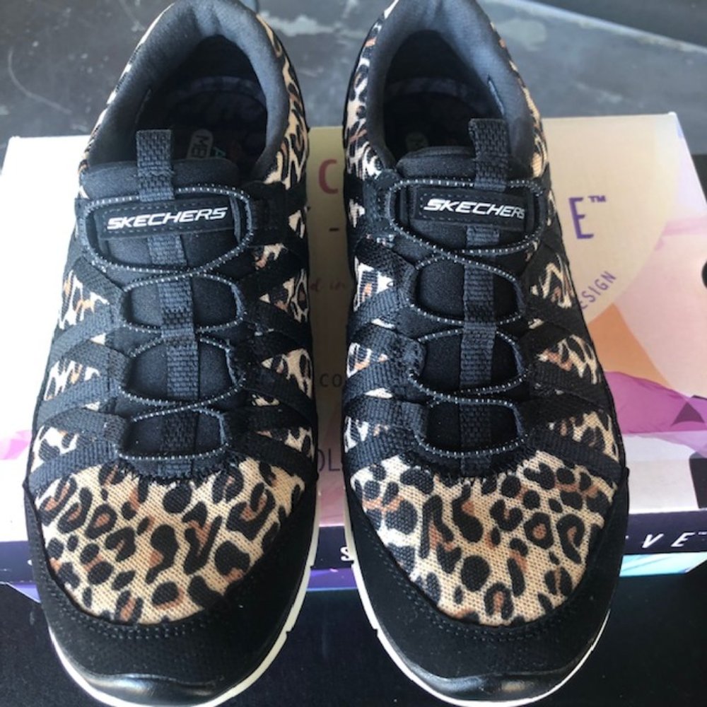 Skechers Gratis Wild Vibes Black Leopard Sneakers Size 8.5